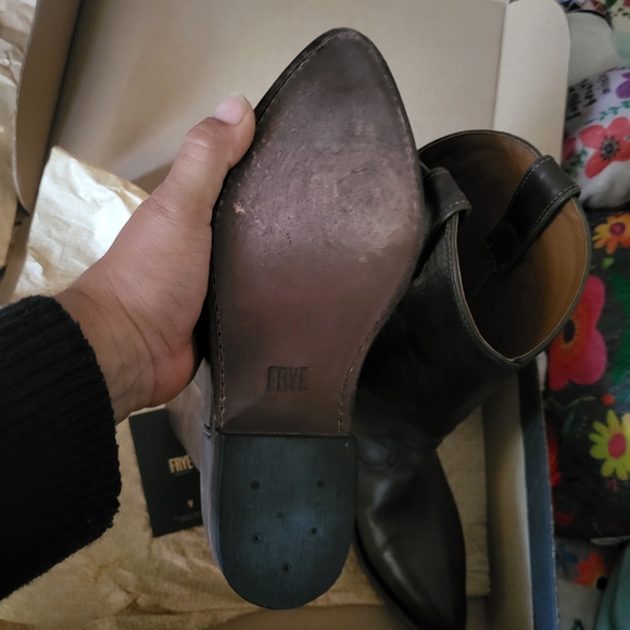 Frye Billy Pull-on Boots, Size 8 - Picture 5 of 11